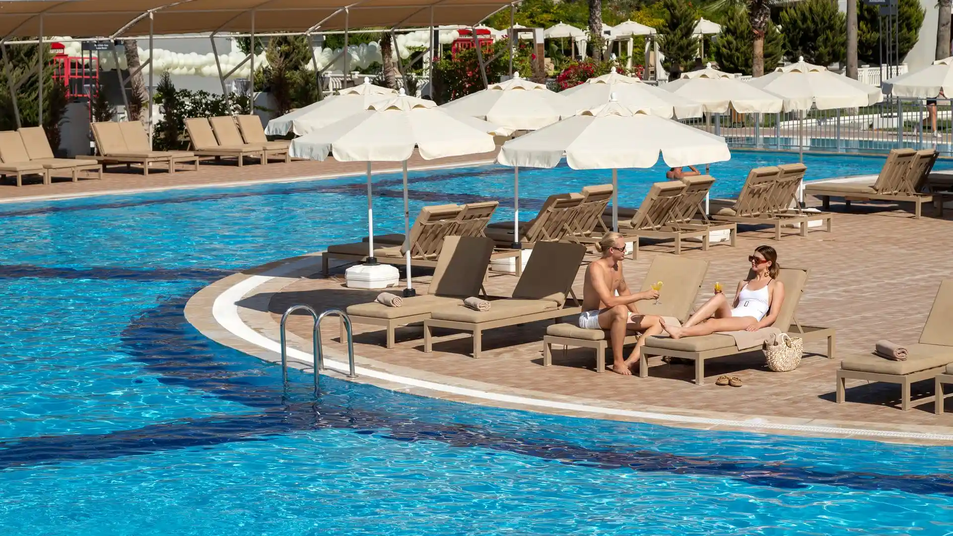 Hotella Resort & Spa | Sahil - Havuz